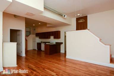 Main picture of 3521 N Racine Ave