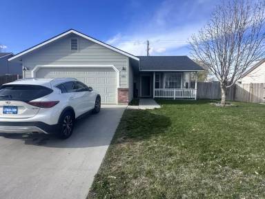 Main picture of 684 W Rams Hill St