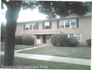 Main picture of 2716 W 13 Mile Rd