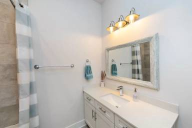 Main picture of 935 McAlway Rd
