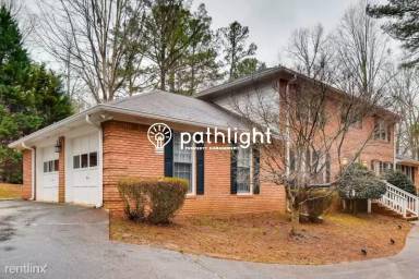 Main picture of 137 Darwish Dr