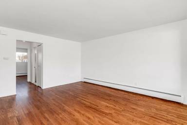 Main picture of 30050 Dequindre Rd
