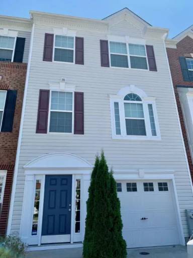 Main picture of 7686 Town View Dr