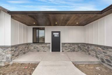 Main picture of 564 Aspen Ave