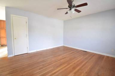 Main picture of 5151 Queensdale Dr
