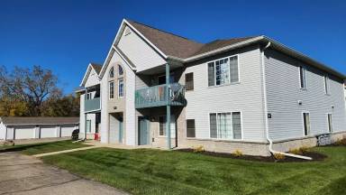 Main picture of 906 Fox Creek Dr