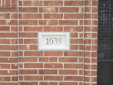 Main picture of 1039 E Hampton Dr