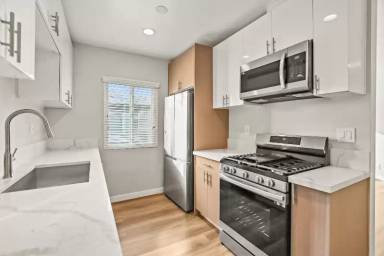 Main picture of 1352 W 36th St