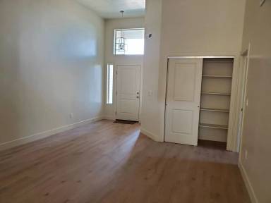 Main picture of 923 S 25 W