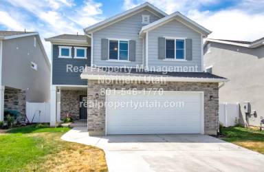 Main picture of 2075 W 3330 S
