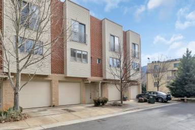 Main picture of Linden Town Lofts