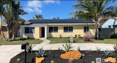 Main picture of 943 Macy St