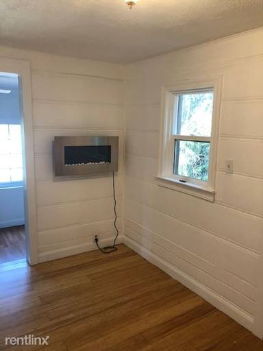 Main picture of 3335 Storer Ave