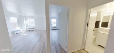 Main picture of 929 N Main St