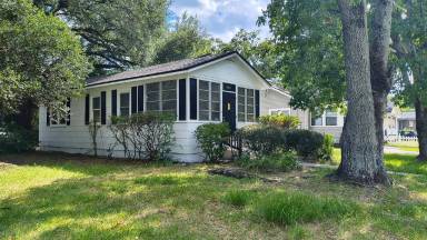 Main picture of 3602 Ernest St