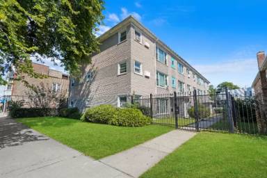Main picture of 8917 S Cottage Grove Ave