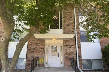 Main picture of 1003 Parkway Dr