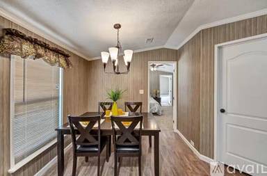 Main picture of 1205 W Circle Dr