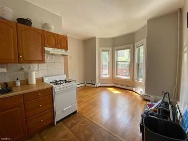 Main picture of 220 Banks St
