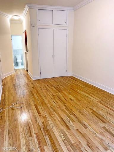 Main picture of 417 W 56th St