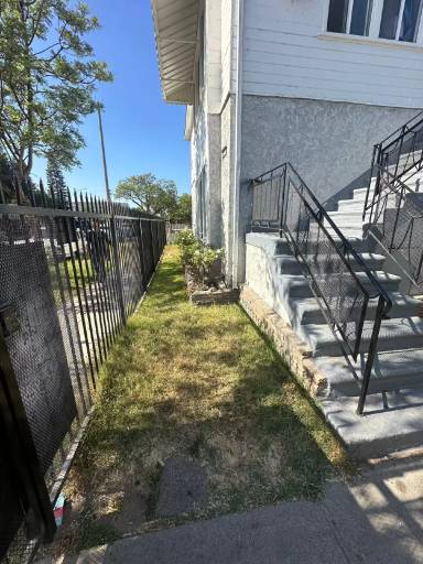 Main picture of 1600 Chestnut Ave