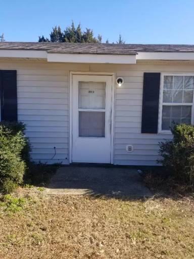 Main picture of 104 McNeill Ln