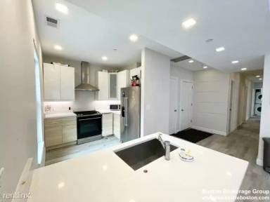 Main picture of 113 Hillside St