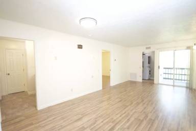 Main picture of 15 Shanna Dr