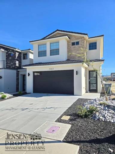 Main picture of 2302 E Malitsoh Way