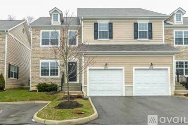 Main picture of 8040 Ravine Run Ln