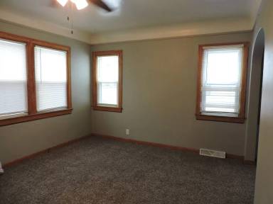 Main picture of 717-729 Dawson St