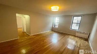 Main picture of 585 E 21st St
