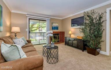 Main picture of 1645 Carmel Dr