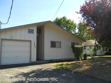 Main picture of 1823 NW Highland Dr