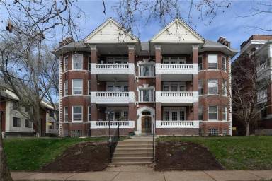 Main picture of 5561 Waterman Blvd