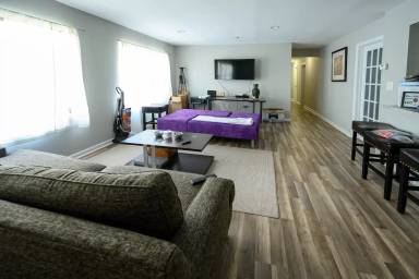 Main picture of 216 Matthews Dr