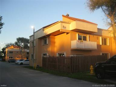 Main picture of 14903 SW 80th St