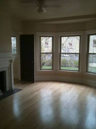 Main picture of 1906-12 E Bradford Ave