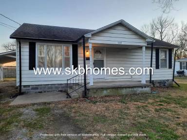 Main picture of 609 W 10th St
