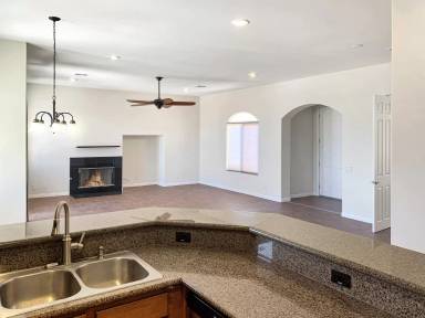 Main picture of 65453 Avenida Dorado