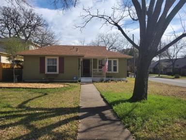 Main picture of 1220 W Houston St