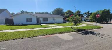 Main picture of 13320 SW 99th St