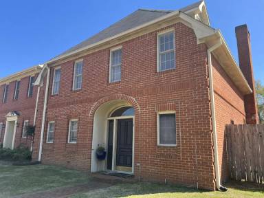 Main picture of 1 Village Green Cir