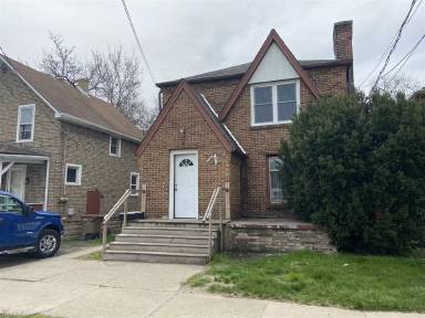 Main picture of 69 Poplar Ave