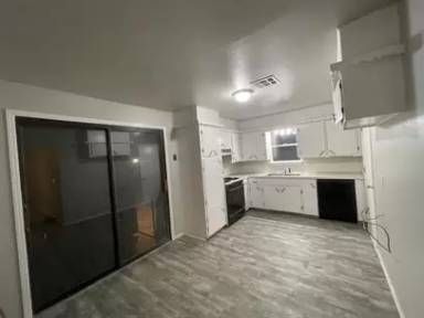 Main picture of 720 SE 60th St