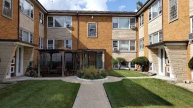Main picture of 7400 W Diversey Ave