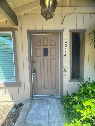 Main picture of 2210 Bellevue Rd