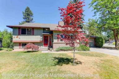 Main picture of 2415 E 60th Ave