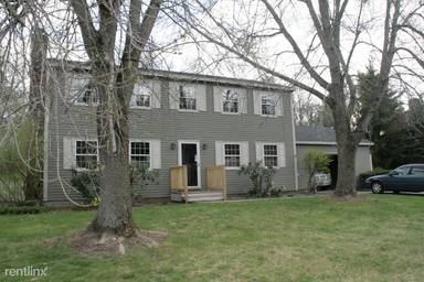 Main picture of 96 Bayberry Ln