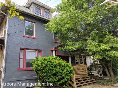 Main picture of 5803 Walnut St